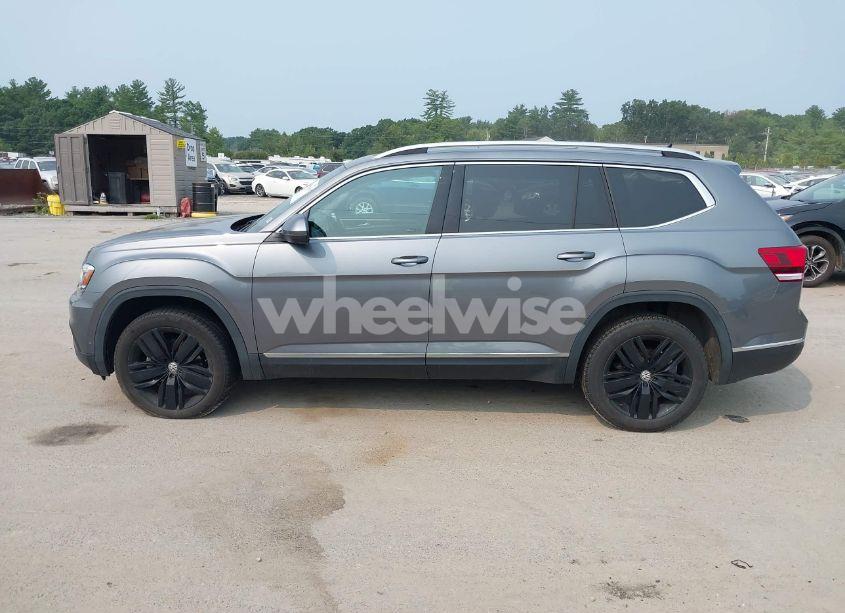 Photo 15 of 2019 Volkswagen Atlas 3.6L V6 SEL PREMIUM (VIN 1V2NR2CAXKC613643)
