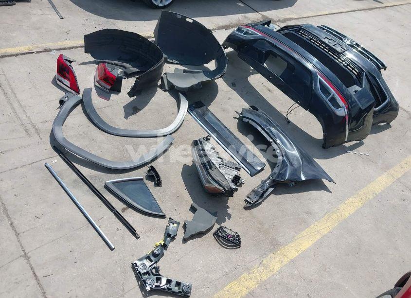 Photo 12 of 2021 Volkswagen Atlas CROSS SPORT 3.6L V6 SE W/TECHNOLOGY R-LINE (VIN 1V2PE2CA3MC227881)