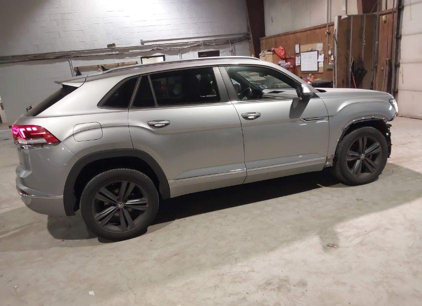 Photo 4 of 2021 Volkswagen Atlas CROSS SPORT 3.6L V6 SE W/TECHNOLOGY R-LINE (VIN 1V2RE2CA4MC205543)