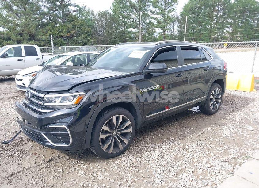 Photo 2 of 2020 Volkswagen Atlas CROSS SPORT 3.6L V6 SEL R-LINE (VIN 1V2RE2CAXLC218554)