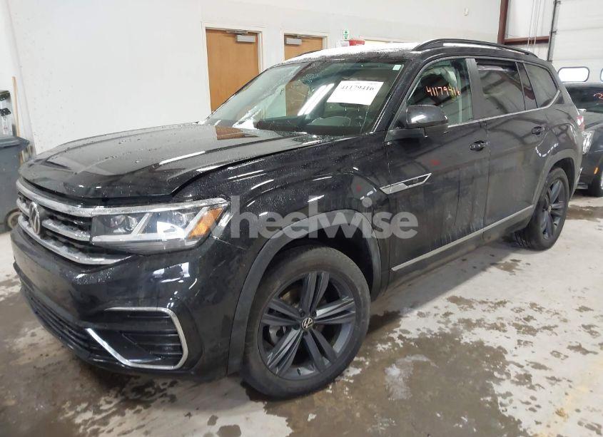 Photo 2 of 2021 Volkswagen Atlas 3.6L V6 SE W/TECHNOLOGY R-LINE (VIN 1V2RR2CA0MC525706)
