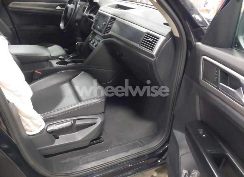 Photo 5 of 2021 Volkswagen Atlas 3.6L V6 SE W/TECHNOLOGY R-LINE (VIN 1V2RR2CA0MC525706)