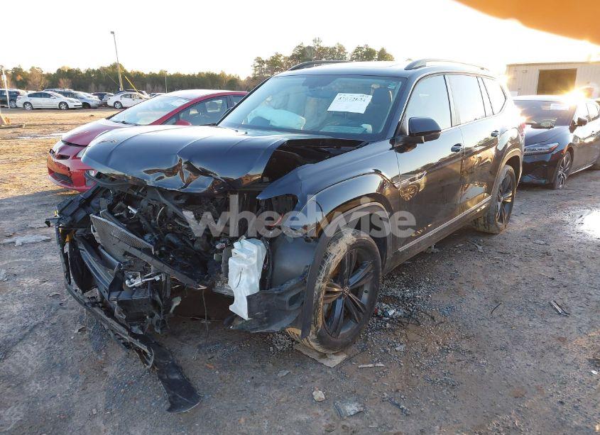 Photo 2 of 2021 Volkswagen Atlas 3.6L V6 SE W/TECHNOLOGY R-LINE (VIN 1V2RR2CA1MC551053)