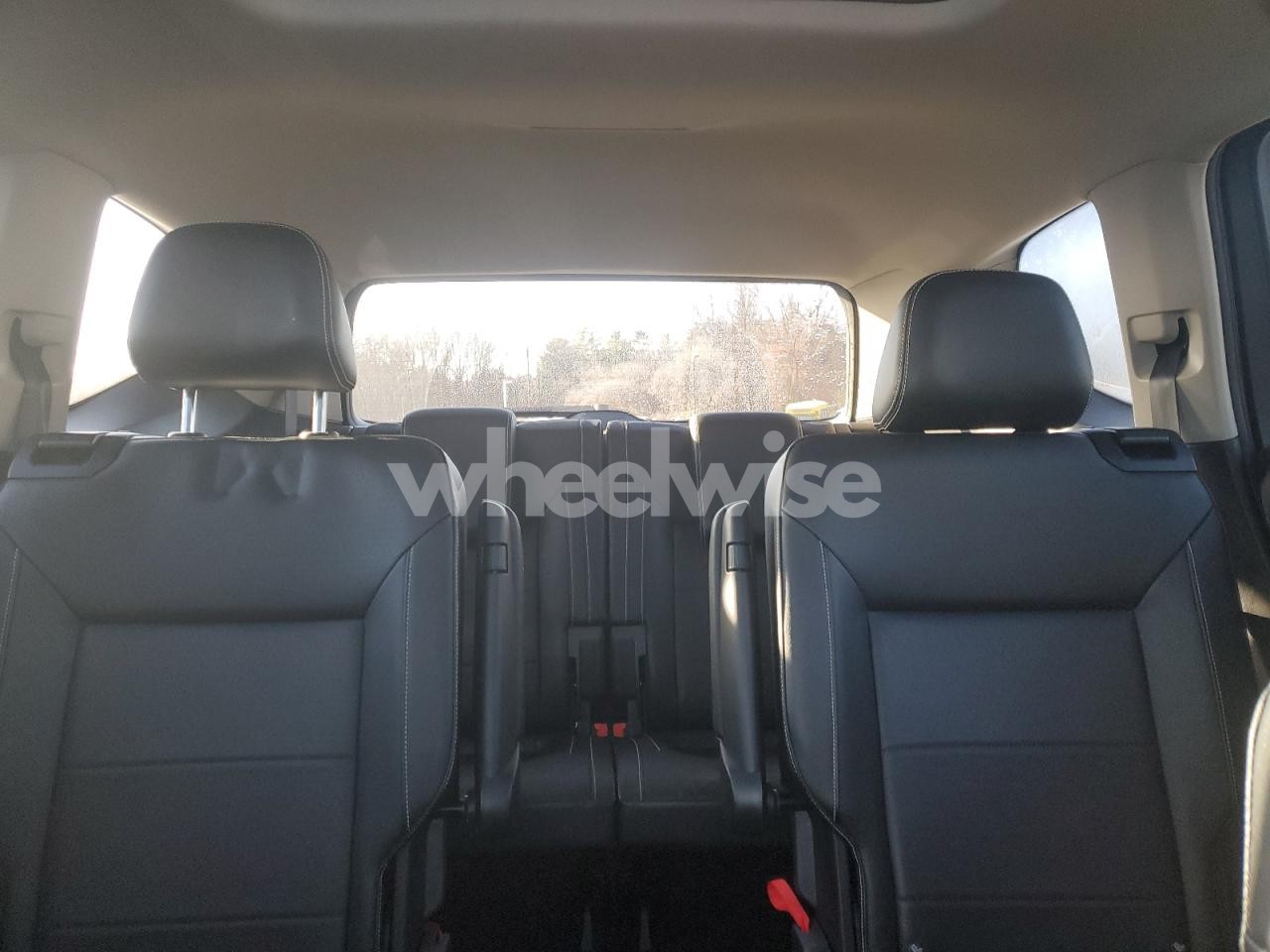 Photo 10 of 2021 VOLKSWAGEN ATLAS SE (VIN 1V2RR2CA4MC583088)