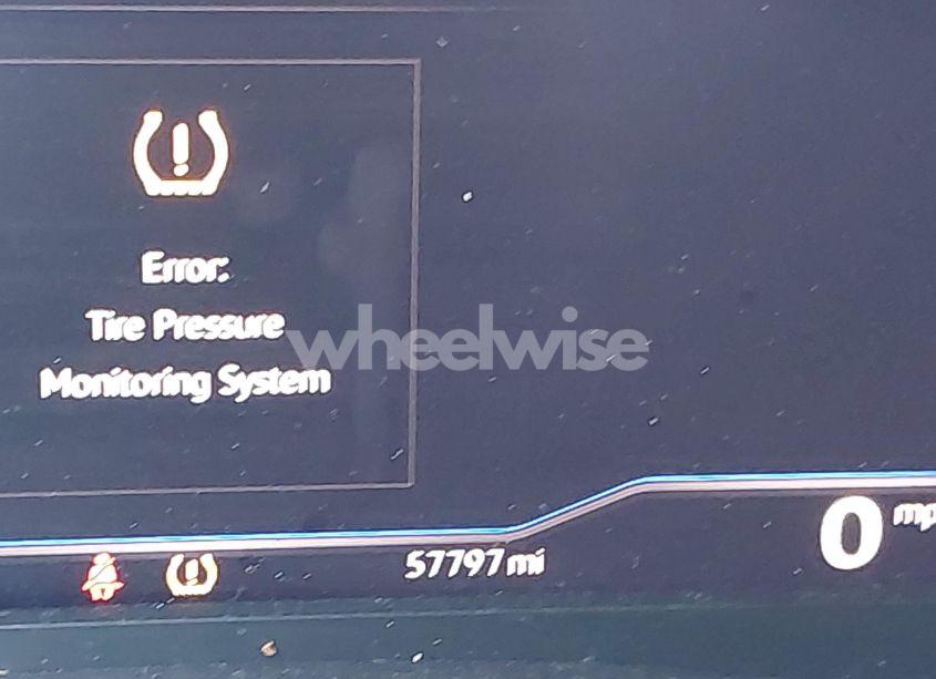 Photo 16 of 2019 Volkswagen Atlas 3.6L V6 SEL R-LINE (VIN 1V2RR2CA7KC614430)