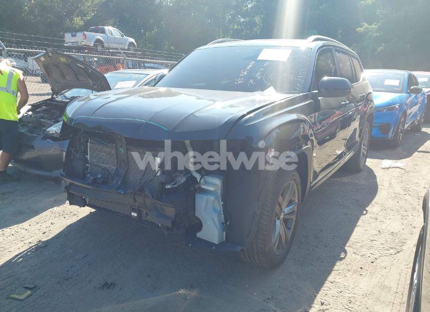 Photo 2 of 2019 Volkswagen Atlas 3.6L V6 SEL R-LINE (VIN 1V2RR2CA7KC614430)