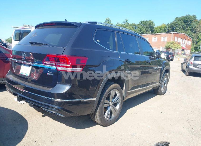 Photo 4 of 2019 Volkswagen Atlas 3.6L V6 SEL R-LINE (VIN 1V2RR2CA7KC614430)