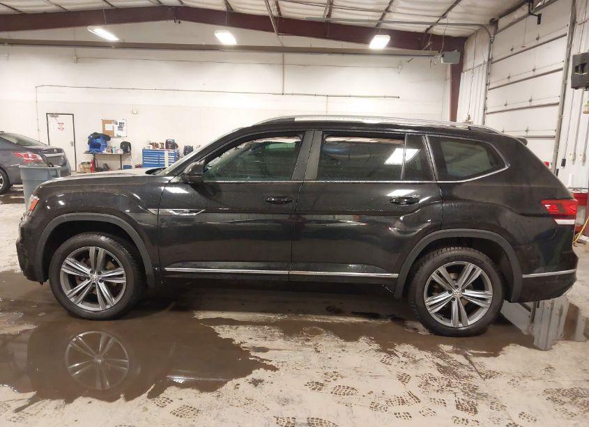 Photo 14 of 2019 Volkswagen Atlas 3.6L V6 SEL R-LINE (VIN 1V2RR2CA8KC616669)