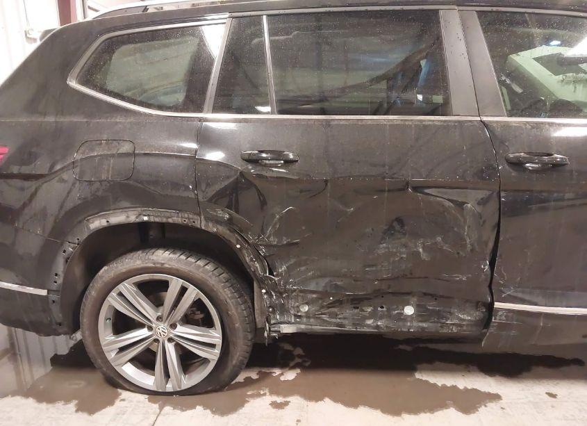 Photo 6 of 2019 Volkswagen Atlas 3.6L V6 SEL R-LINE (VIN 1V2RR2CA8KC616669)