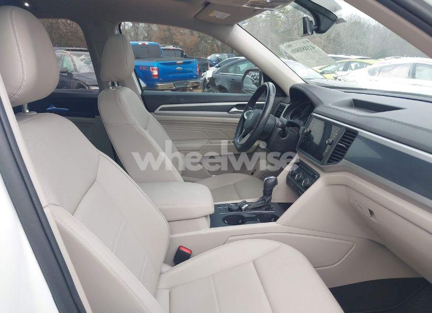 Photo 5 of 2021 Volkswagen Atlas 3.6L V6 SE W/TECHNOLOGY R-LINE (VIN 1V2RR2CA8MC547775)