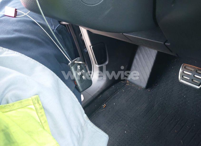 Photo 11 of 2019 Volkswagen Atlas 3.6L V6 SEL R-LINE (VIN 1V2RR2CAXKC600831)