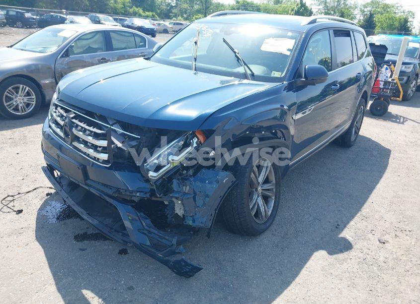 Photo 2 of 2019 Volkswagen Atlas 3.6L V6 SEL R-LINE (VIN 1V2RR2CAXKC600831)