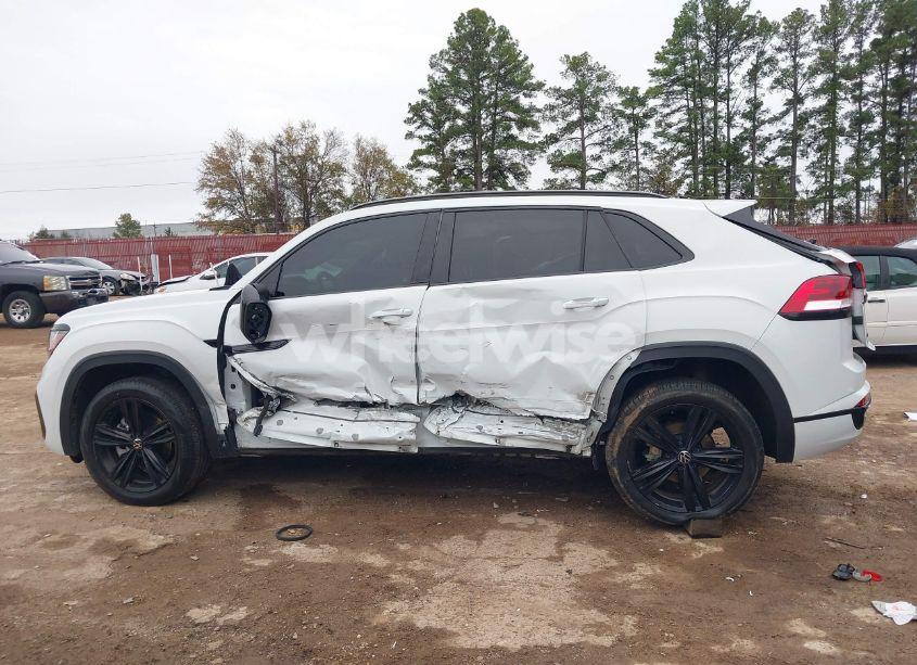 Photo 15 of 2022 Volkswagen Atlas CROSS SPORT 2.0T SEL R-LINE (VIN 1V2SC2CA7NC201527)