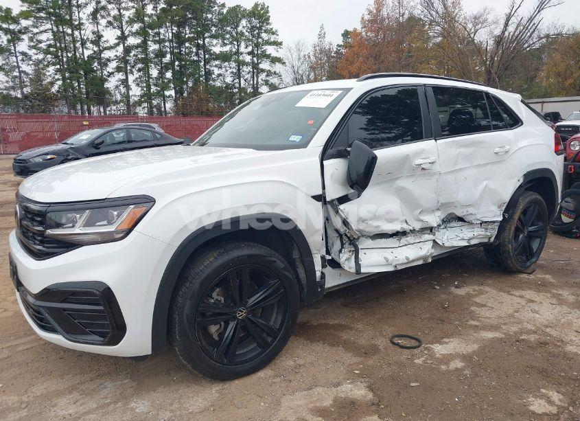 Photo 2 of 2022 Volkswagen Atlas CROSS SPORT 2.0T SEL R-LINE (VIN 1V2SC2CA7NC201527)