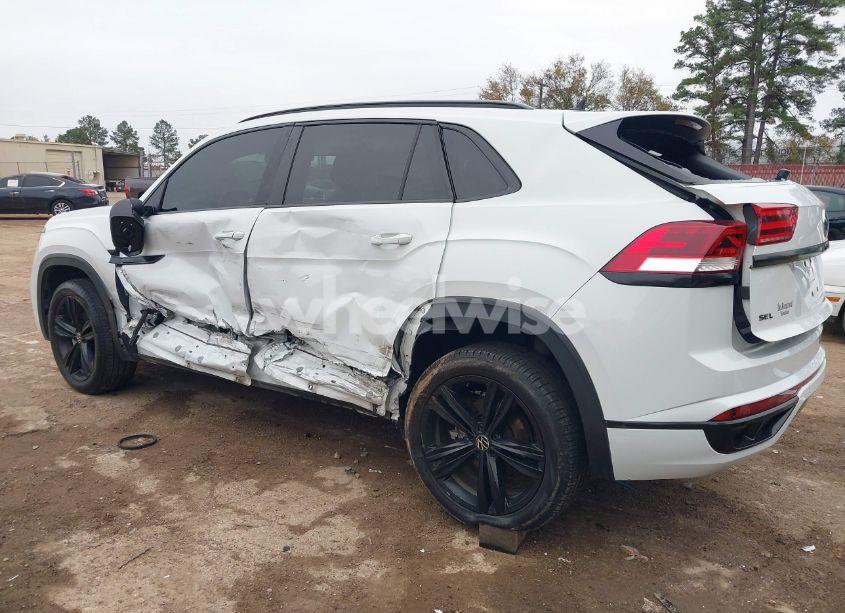 Photo 3 of 2022 Volkswagen Atlas CROSS SPORT 2.0T SEL R-LINE (VIN 1V2SC2CA7NC201527)