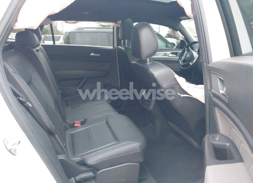 Photo 8 of 2022 Volkswagen Atlas CROSS SPORT 2.0T SEL R-LINE (VIN 1V2SC2CA7NC201527)