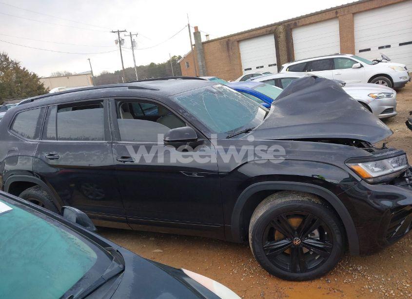 Photo 13 of 2023 Volkswagen Atlas 3.6L V6 SEL R-LINE BLACK (VIN 1V2SR2CA4PC505528)