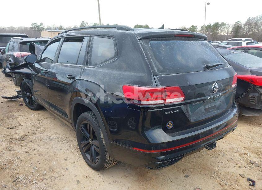 Photo 3 of 2023 Volkswagen Atlas 3.6L V6 SEL R-LINE BLACK (VIN 1V2SR2CA4PC505528)