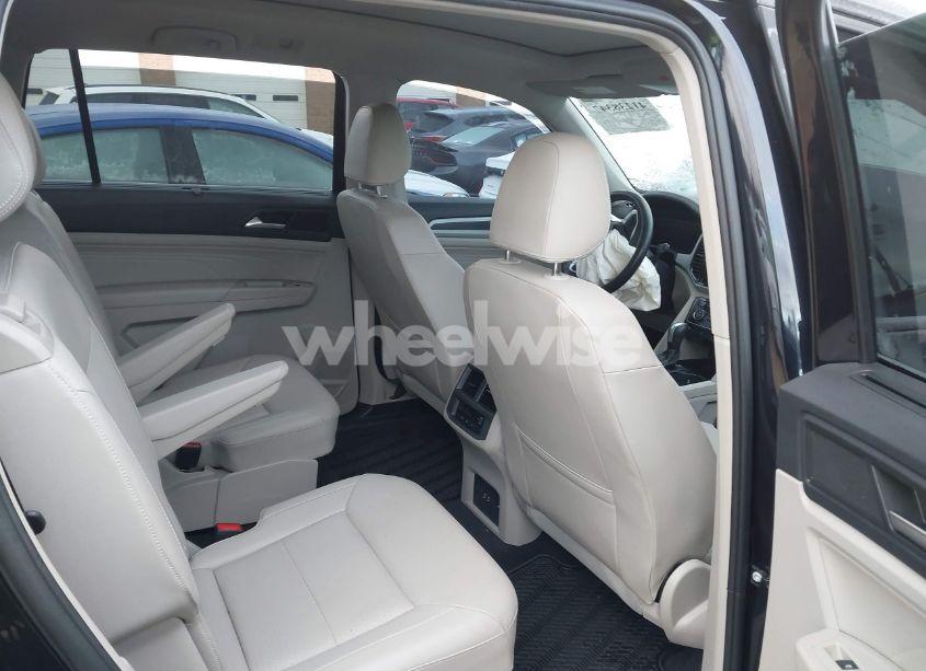 Photo 8 of 2023 Volkswagen Atlas 3.6L V6 SEL R-LINE BLACK (VIN 1V2SR2CA4PC505528)