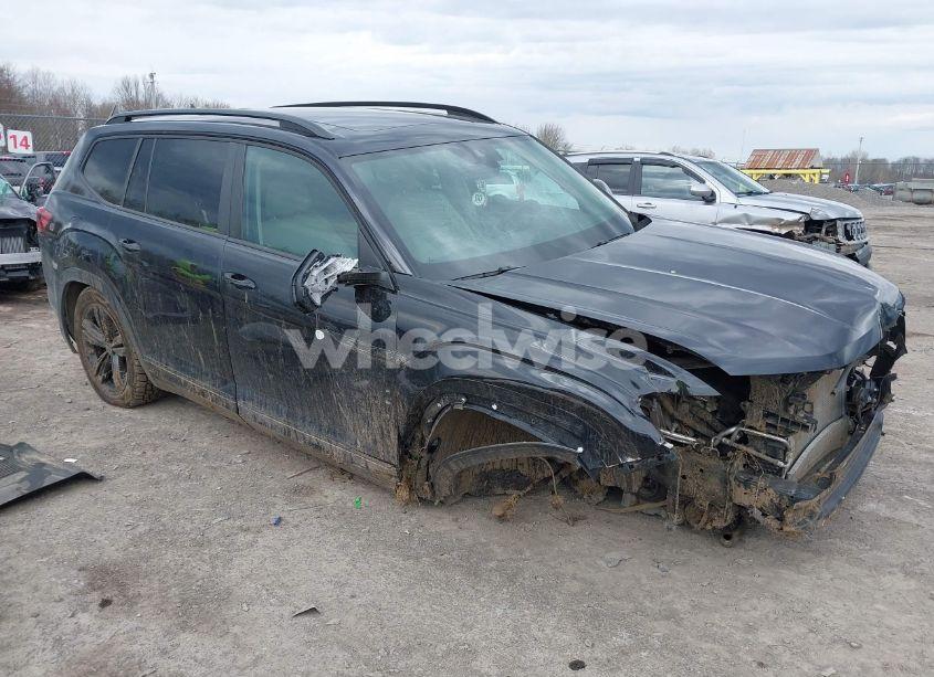 2022 Volkswagen Atlas 3.6L V6 SEL R-LINE BLACK (VIN 1V2SR2CA6NC563587) main photo