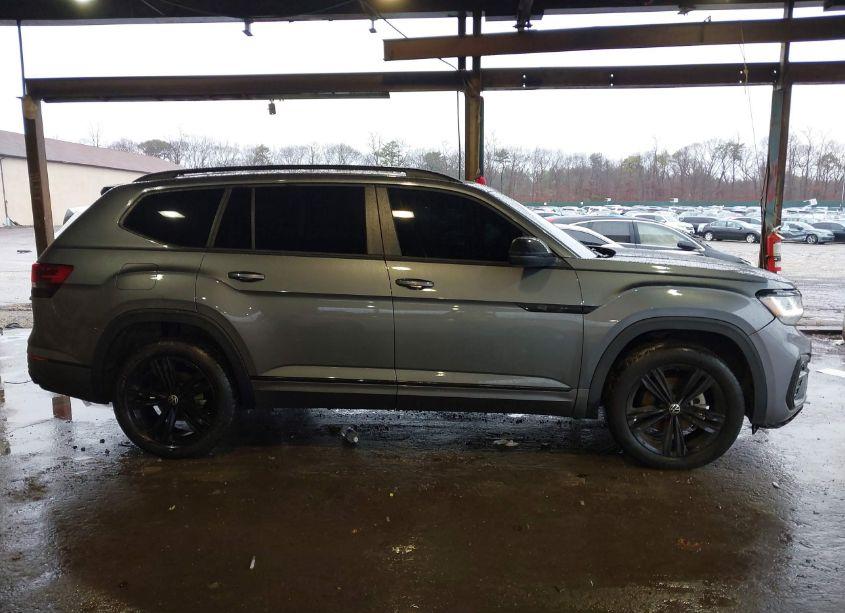 Photo 13 of 2023 Volkswagen Atlas 3.6L V6 SEL R-LINE BLACK (VIN 1V2SR2CA9PC513611)