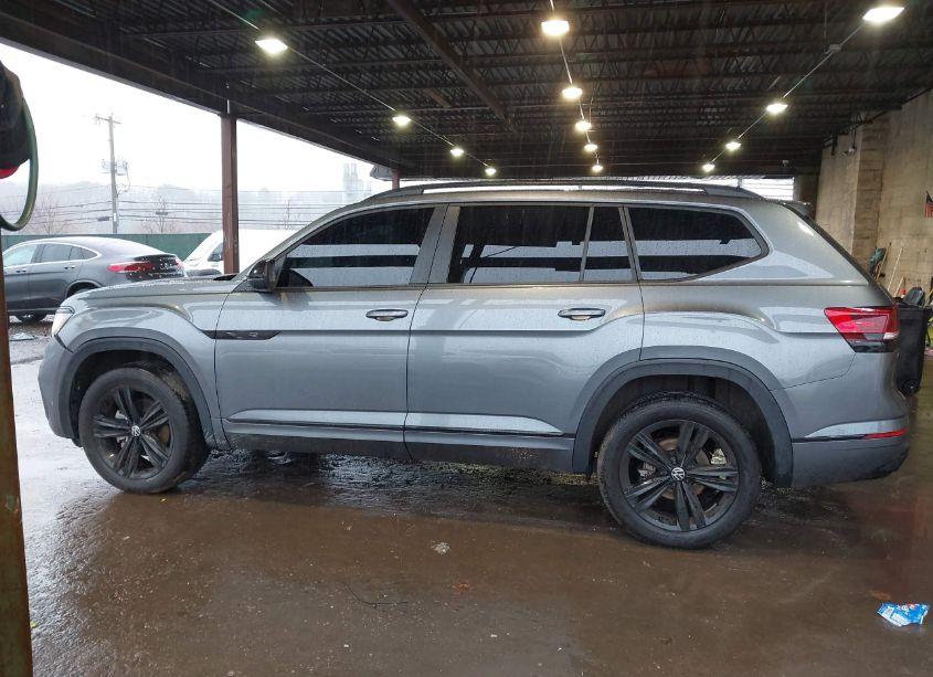 Photo 14 of 2023 Volkswagen Atlas 3.6L V6 SEL R-LINE BLACK (VIN 1V2SR2CA9PC513611)