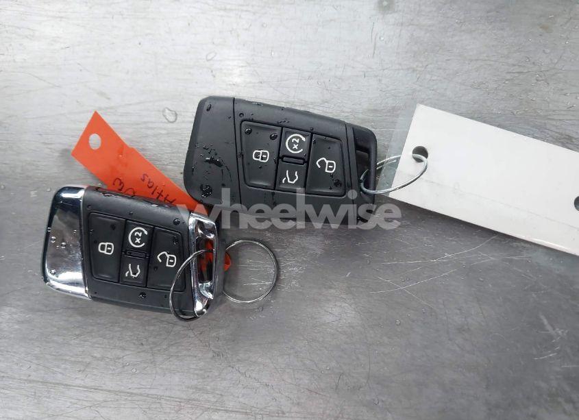 Photo 11 of 2021 Volkswagen Atlas CROSS SPORT 2.0T SEL PREMIUM (VIN 1V2TC2CAXMC214243)