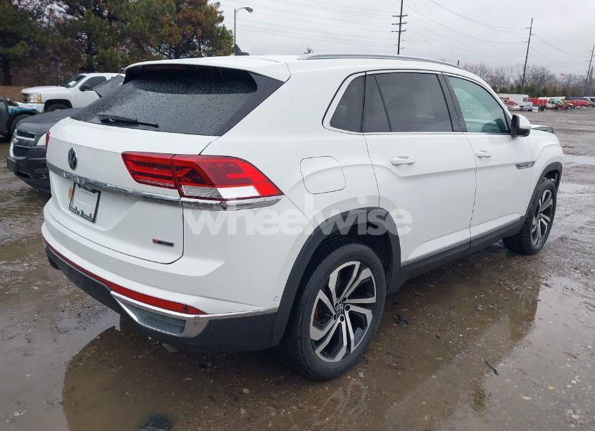 Photo 4 of 2021 Volkswagen Atlas CROSS SPORT 2.0T SEL PREMIUM (VIN 1V2TC2CAXMC214243)