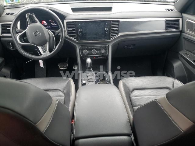 2020 VOLKSWAGEN ATLAS CROSS SPORT SEL PREMIUM R-LINE (VIN 1V2TE2CA1LC217024) main photo