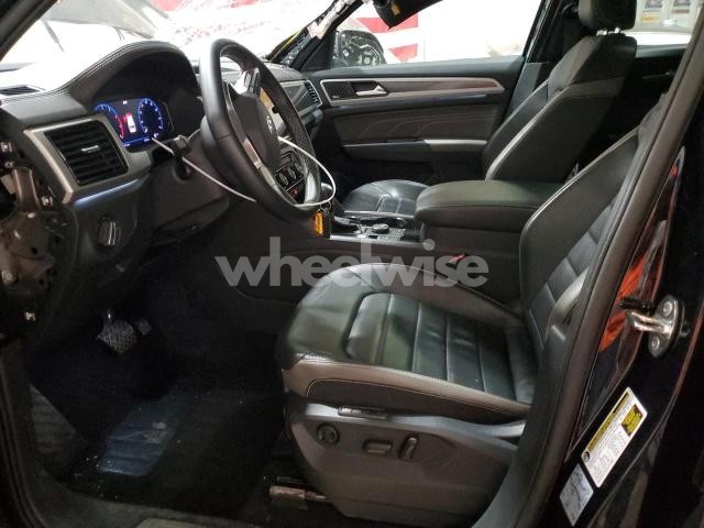 Photo 11 of 2021 VOLKSWAGEN ATLAS CROSS SPORT SEL PREMIUM (VIN 1V2TE2CA2MC233444)