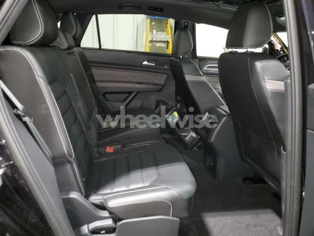 Photo 4 of 2021 VOLKSWAGEN ATLAS CROSS SPORT SEL PREMIUM (VIN 1V2TE2CA2MC233444)