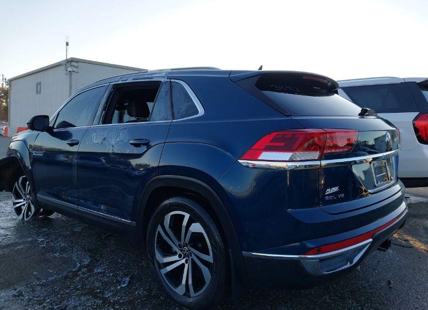 Photo 3 of 2021 Volkswagen Atlas CROSS SPORT 3.6L V6 SEL PREMIUM (VIN 1V2TE2CA4MC223644)