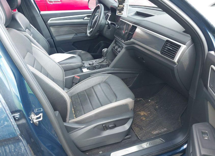 Photo 5 of 2021 Volkswagen Atlas CROSS SPORT 3.6L V6 SEL PREMIUM (VIN 1V2TE2CA4MC223644)