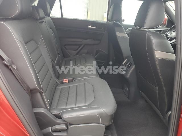 Photo 5 of 2020 VOLKSWAGEN ATLAS CROSS SPORT SEL PREMIUM R-LINE (VIN 1V2TE2CA5LC221240)