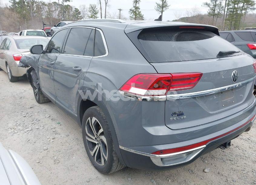 Photo 3 of 2021 Volkswagen Atlas CROSS SPORT 3.6L V6 SEL PREMIUM (VIN 1V2TE2CA7MC207972)