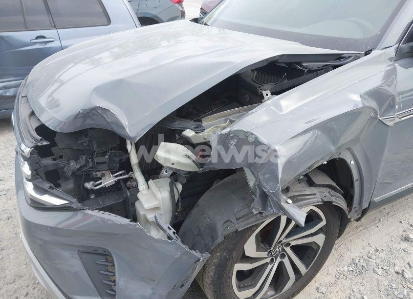 Photo 6 of 2021 Volkswagen Atlas CROSS SPORT 3.6L V6 SEL PREMIUM (VIN 1V2TE2CA7MC207972)