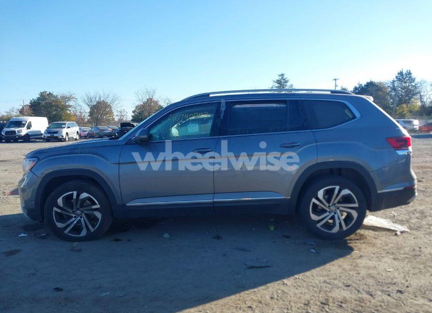 Photo 13 of 2021 Volkswagen Atlas 3.6L V6 SEL PREMIUM (VIN 1V2TR2CA0MC511715)