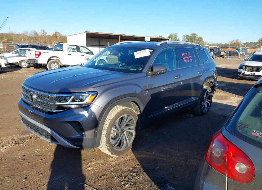 Photo 2 of 2021 Volkswagen Atlas 3.6L V6 SEL PREMIUM (VIN 1V2TR2CA1MC511013)