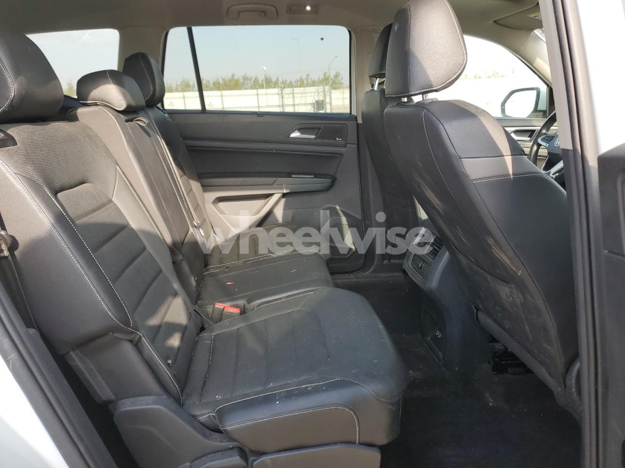 Photo 11 of 2021 VOLKSWAGEN ATLAS SEL PREMIUM (VIN 1V2TR2CA5MC515873)