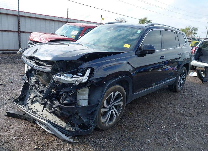 Photo 2 of 2021 Volkswagen Atlas 3.6L V6 SEL PREMIUM (VIN 1V2TR2CA6MC528874)