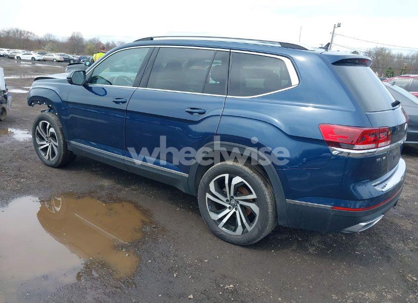 Photo 3 of 2021 Volkswagen Atlas 3.6L V6 SEL PREMIUM (VIN 1V2TR2CA7MC534926)
