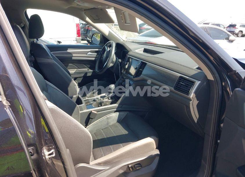 Photo 5 of 2021 Volkswagen Atlas 3.6L V6 SEL PREMIUM (VIN 1V2TR2CA8MC512367)