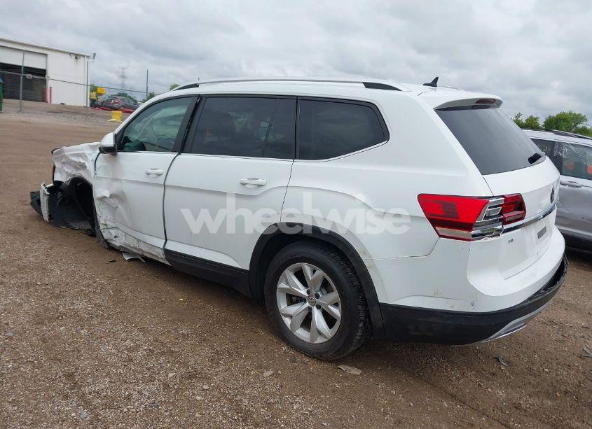 Photo 3 of 2019 Volkswagen Atlas 3.6L V6 SE W/TECHNOLOGY (VIN 1V2UR2CA0KC560799)