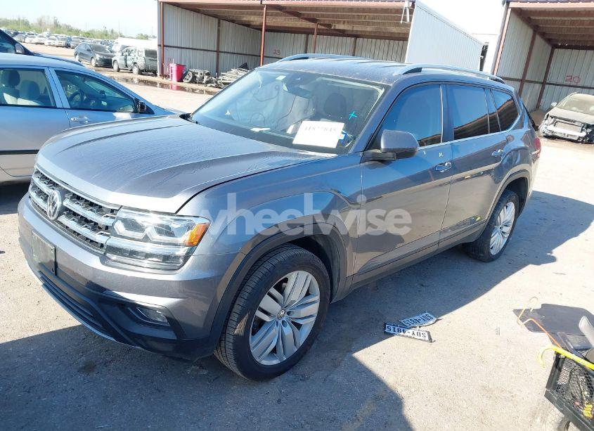 Photo 2 of 2019 Volkswagen Atlas 3.6L V6 SE W/TECHNOLOGY (VIN 1V2UR2CA1KC521994)