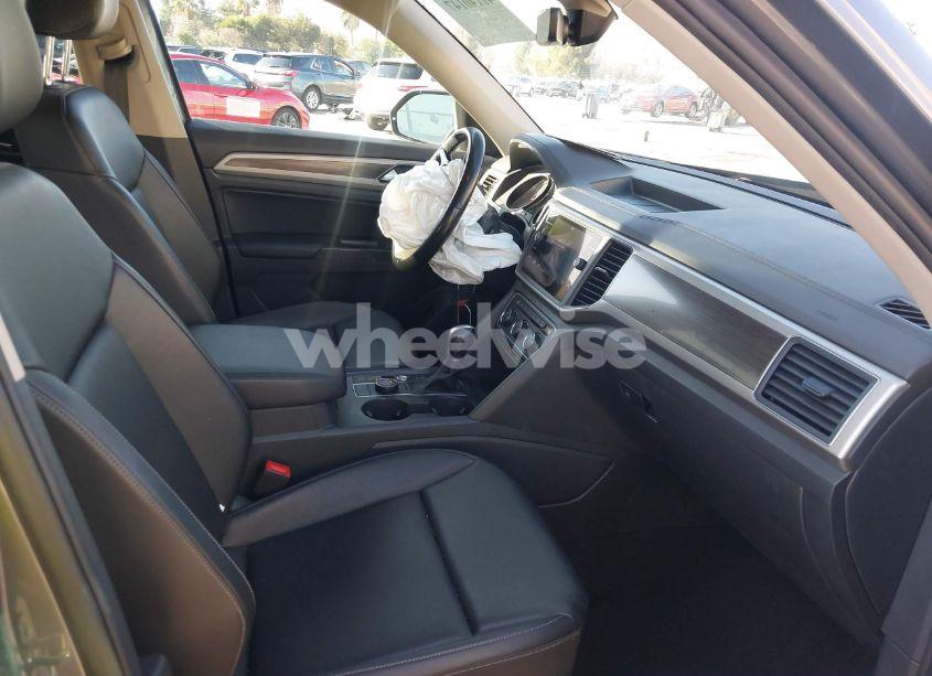 Photo 5 of 2019 Volkswagen Atlas 3.6L V6 SE W/TECHNOLOGY (VIN 1V2UR2CA1KC542280)