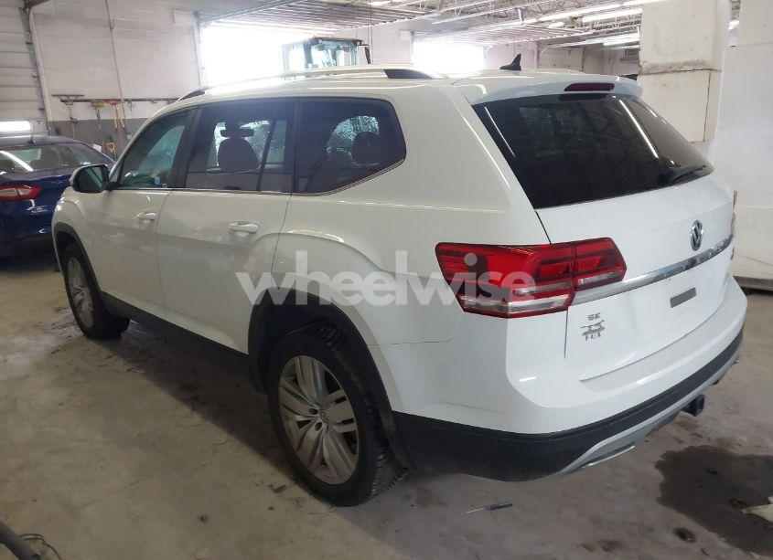 Photo 3 of 2019 Volkswagen Atlas 3.6L V6 SE W/TECHNOLOGY (VIN 1V2UR2CA2KC545740)