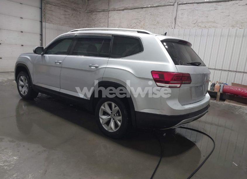 Photo 3 of 2019 Volkswagen Atlas 3.6L V6 SE W/TECHNOLOGY (VIN 1V2UR2CA3KC571571)