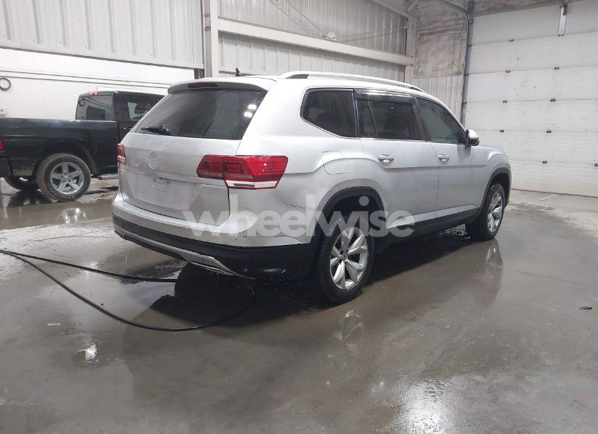 Photo 4 of 2019 Volkswagen Atlas 3.6L V6 SE W/TECHNOLOGY (VIN 1V2UR2CA3KC571571)