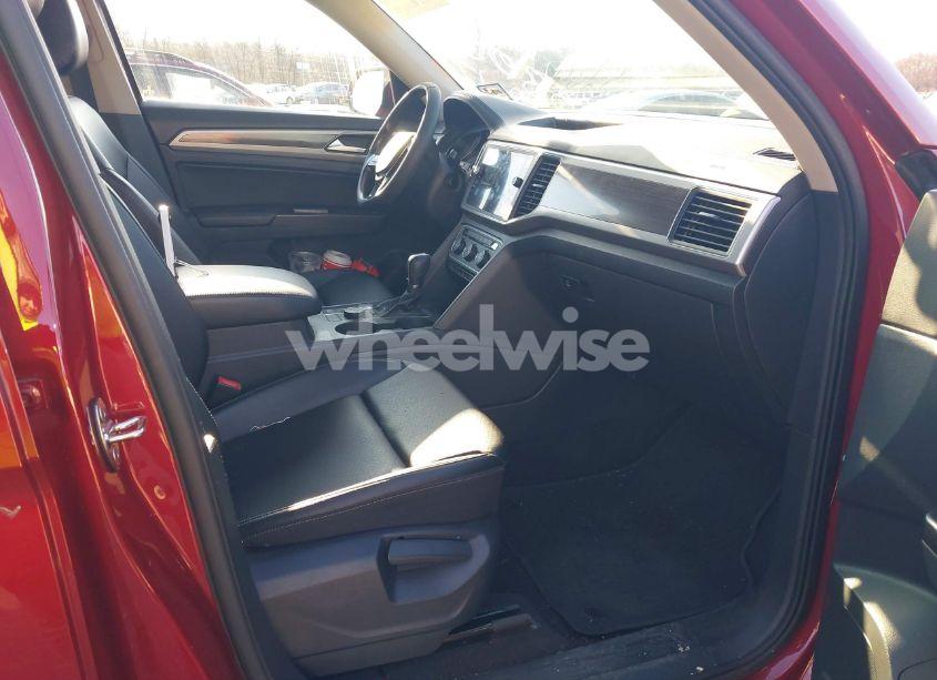 Photo 5 of 2019 Volkswagen Atlas 3.6L V6 SE W/TECHNOLOGY (VIN 1V2UR2CA4KC580392)