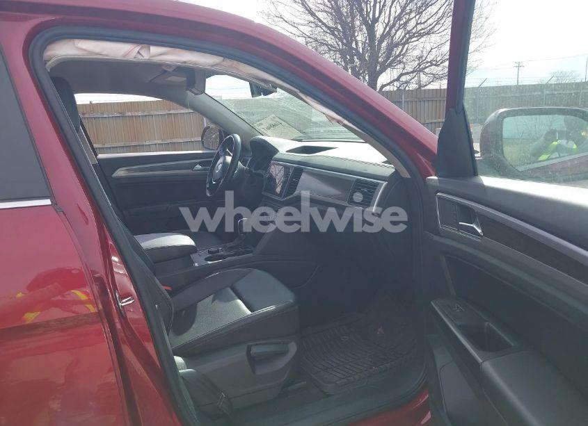 Photo 5 of 2019 Volkswagen Atlas 3.6L V6 SE W/TECHNOLOGY (VIN 1V2UR2CA5KC507323)